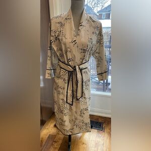 PAPINELLE Floral Kimono Robe with Black Trim